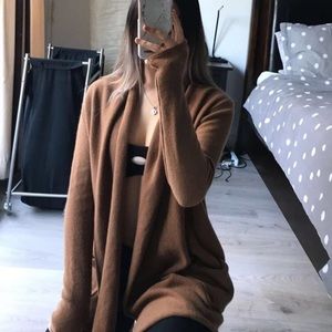 Aritzia sweater cardigan in beige